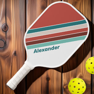 Retro. Sport Grün Regenbogen Gestreift mit Namen Pickleball Schläger