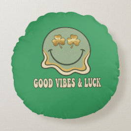 Retro St. Patrick's Day Good Vibes & Luck Smiley Rundes Kissen