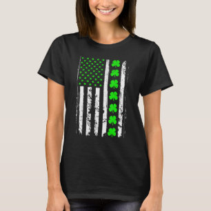 Retro St Patrick's Day Green American Flag S T-Shirt