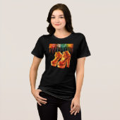 Retro-Stil 1970 Stack-Schuhe auf schwarzem Kurzarm Tri-Blend Shirt (Vorderseite voll)