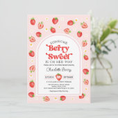 Retro Strawberry Berry Sweet Baby Girl Dusche Einladung (Stehend Vorderseite)