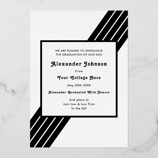 Retro Stripe Graduate Foto Schwarz und Gold Folieneinladung (Rückseite)
