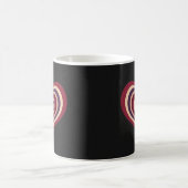 Retro Striped Heart Mug - Red on Black Kaffeetasse (Mittel)