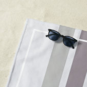 Retro Stripes Grau Taupe Monogram Name Strandtuch (Beispiel)