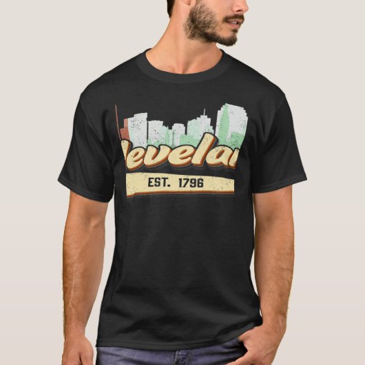 Retro Style Cleveland Ohio Lettering With Skyline T-Shirt (Vorderseite)