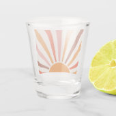 Retro Sun Rays Burset Orange Yellow Red Schnapsglas (Rückseite)