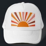 Retro Sun Rays Burset Orange Yellow Red Truckerkappe<br><div class="desc">Die Retro-Sonne brach in warmen Rosa-,  Braun- und Orangetönen aus. Retro moderne orangefarbene Sonnenstrahlen,  Morgensonne geometrische abstrakte Kunst.</div>
