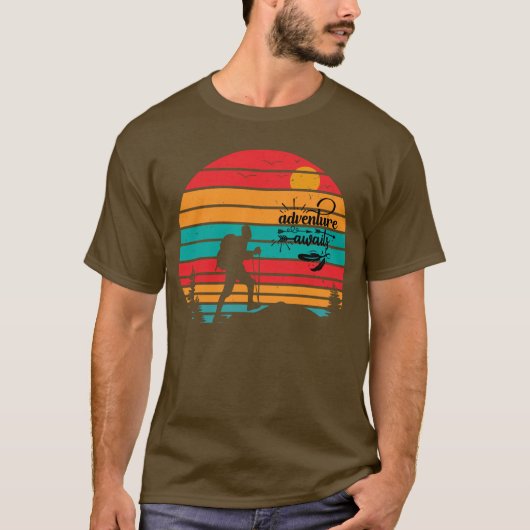 Retro Sunset Adventure wartet auf Wandern T-Shirt (Vorderseite)