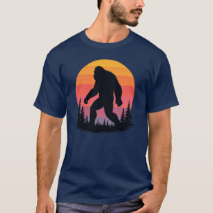 Retro Sunset Bigfoot T - Shirt Vintag Sasquatch