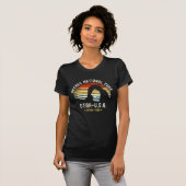 Retro Sunset over Arches National Park, Utah T-Shirt (Vorne ganz)