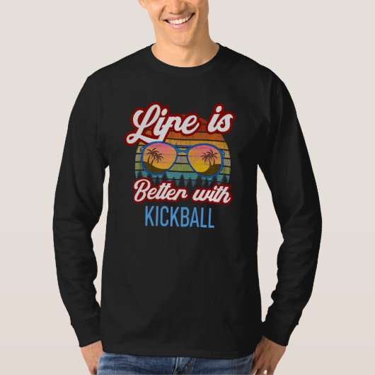 Retro Sunset Slogan With Kickball T-Shirt (Vorderseite)