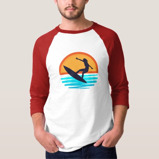 Retro Sunset Surfing _ Vintag Beach Vibes T-Shirt (Vorderseite)