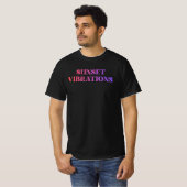 Retro Sunset Vibrations  T-Shirt (Vorne ganz)