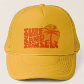 Retro Surf Sand Sunsets Palm Tree Beach Vibes Truckerkappe (Vorderseite)