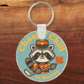 Retro Surrey BC Raccoon and Hockey Stick Schlüsselanhänger (Vorderseite)