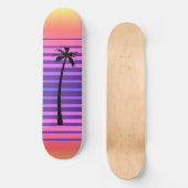 Retro-Synthwave mit Palm Tree Skateboard (Vorderseite)