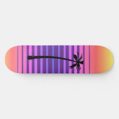 Retro-Synthwave mit Palm Tree Skateboard (Horizontal)