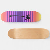 Retro-Synthwave mit Palm Tree Skateboard (Horizontal)
