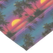 Retro-Synthwave-Palmenbaum-Sonnenuntergangs-Muster Tischdecke (Schrägansicht)
