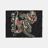 Retro T-Rex Skelett Dinosaurier Skateboard fahrend Fleecedecke (Vorderseite (Horizontal))