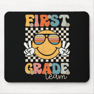 Retro-Team der ersten Klasse zurück zur Schule 1. Mousepad
