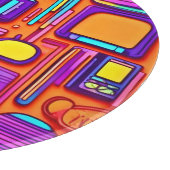 Retro Tech Pop: Nostalgische Gadget Collage Schneidebrett (Ecke)