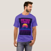 Retro Tech Vibes Neon Synthwave Design T - Shirt (Vorne ganz)