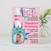 Retro Tenpin Bowling Party in rosa und Aquamarines Einladung (Stehend Vorderseite)