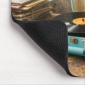 Retro tragbarer Plattenspieler Mousepad (Ecke)
