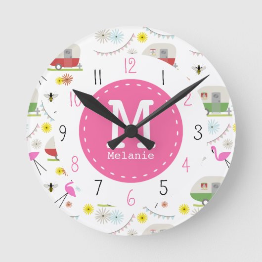 Retro Trailer & Flamingos Pattern Runde Wanduhr (Vorderseite)