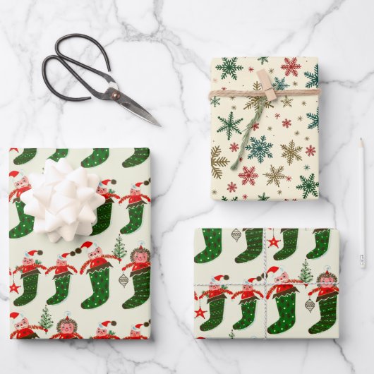 Retro Treasures Christmas Stockings Geschenkpapier Set (Vorderseite)