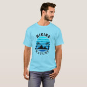 Retro Tropical Sunset Beach Blue Horizon Ästhetik T-Shirt (Vorne ganz)