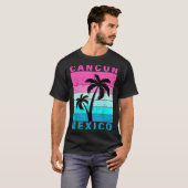 Retro Tropical Sunset Cancun Beach Mexico Sommer V T-Shirt (Vorne ganz)