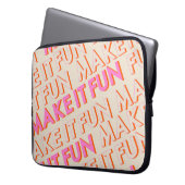 Retro Typografie, diagonal, 'Make It Fun'. Laptopschutzhülle (Vorderseite Links)