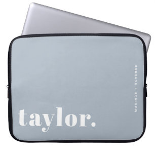 Retro Typografie Dusty Blue Personalisiert Laptopschutzhülle