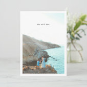 Retro Typografie sagte sie Ja Engagement Partei Einladung (Stehend Vorderseite)