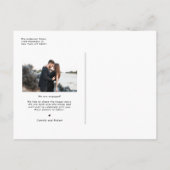 Retro Typografie Schwarzes Foto Verlobung Ankündigungspostkarte (Rückseite)