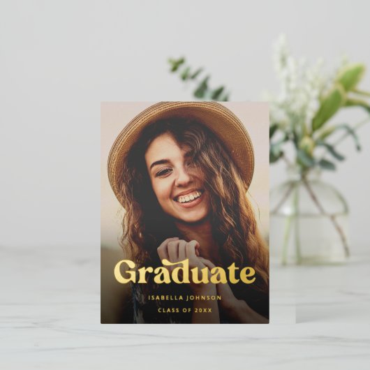 Retro Typografy Foto Abschluss Folie Einladungspostkarte (Stehend vorne)