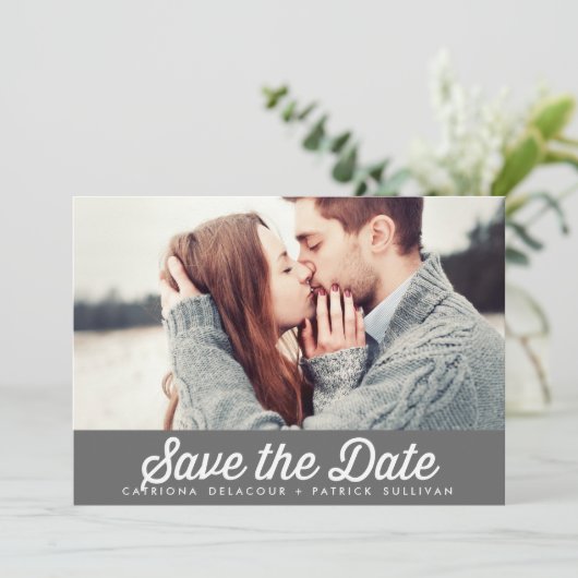 RETRO TYPOGRAPHY GRAY ANKÜNDIGUNG DATUM FREIHALTEN (Stehend Vorderseite)