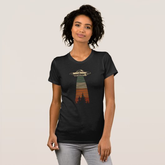Retro UFO Entführung Forest Alien Spaceship T-Shirt (Vorne ganz)