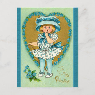 Retro-Valentinsmädchen in Blau mit Punkten gekleid Feiertagspostkarte