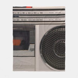 Retro veraltete tragbare Stereo-Radio-Reco Fleecedecke