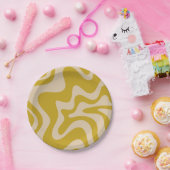 Retro Vibe Liquid Swirl Muster in Mustard Gelb Pappteller (Party)