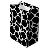 Retro Vibe Rustikale Kuh versteckt Tierdruckmuster Mittlere Geschenktüte (Rückseite Schrägansicht)