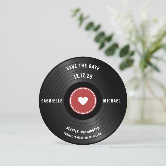 Retro Vibe Vinyl Music Theme Red Save the Date Einladung (Stehend Vorderseite)