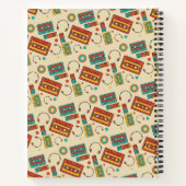 Retro Vibes - Cassette Tapes Pattern der 80er Jahr Notizblock (Rückseite)