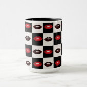 Retro Vibes Checkerboard | Rote Lippen Tasse (Zentrum)