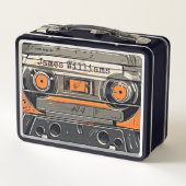 Retro Vibes: Personalisiertes handGezeichnet Kasse Metall Brotdose (Rückseite)