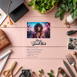 Retro Vibes Trendy in meiner Graduiertenparty Acryleinladungen