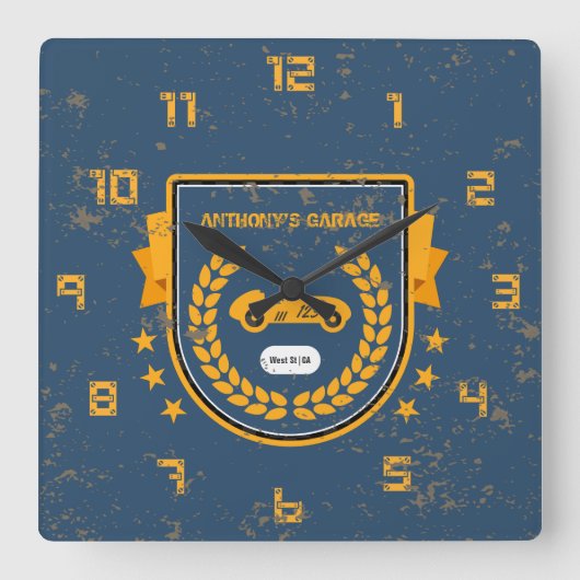 Retro Vintag Grunge Garage Quadratische Wanduhr (Vorderseite)